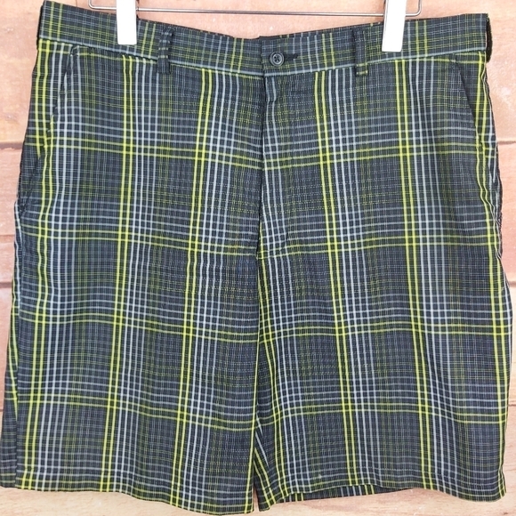 🍄3/50$🍄 PGA TOUR Pro Series Golf plaid shorts size 36 - Picture 4 of 5